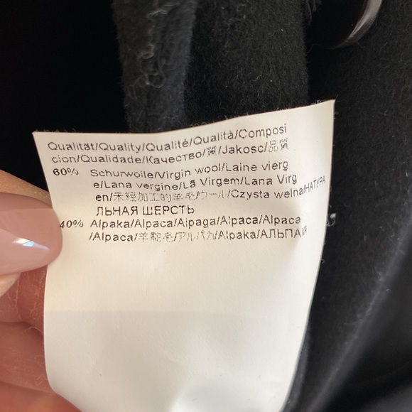 Hugo Boss winter coat - Picture 12 of 12